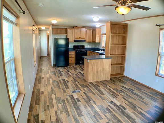 3rd image of 37-9 Hubbard Ave #9