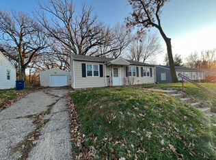 3718 10th Avenue Ct, Moline, IL 61265