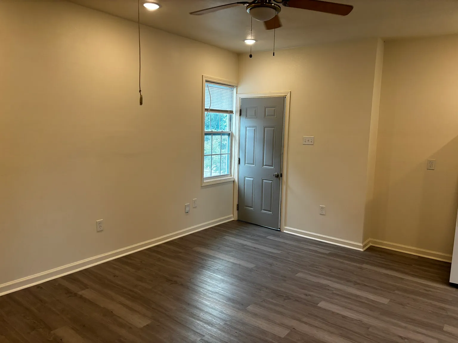2 bed, 850 sqft, $1,000 — Photo 1