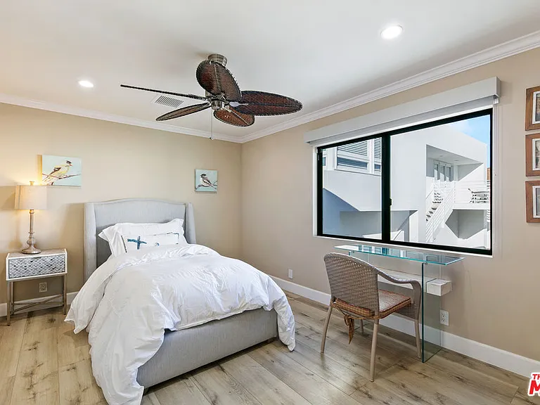 25216 Malibu Rd — Photo 16