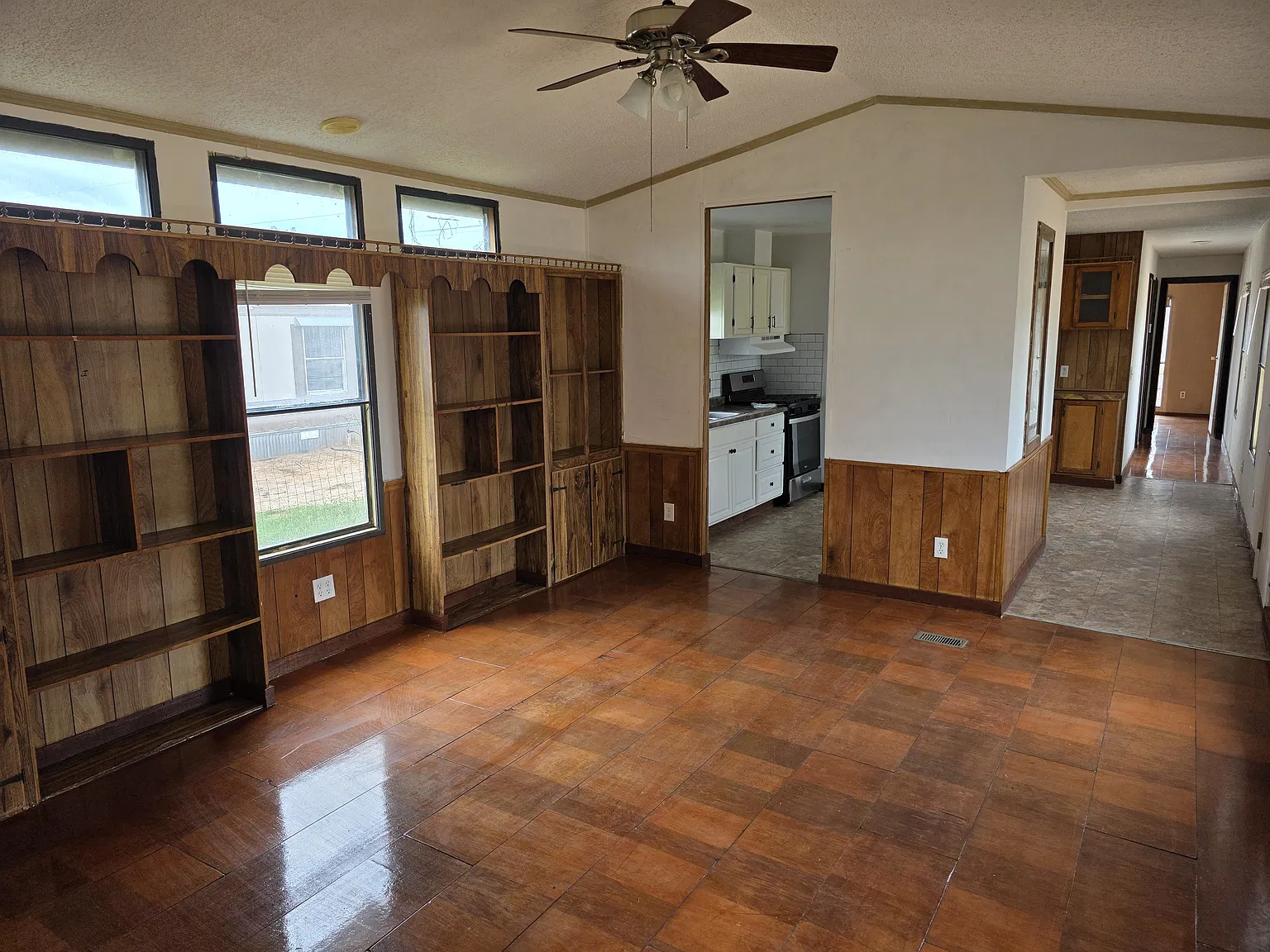 3 bed, $850 — Photo 3