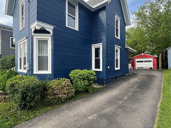 3rd image of 33 Birdsall St