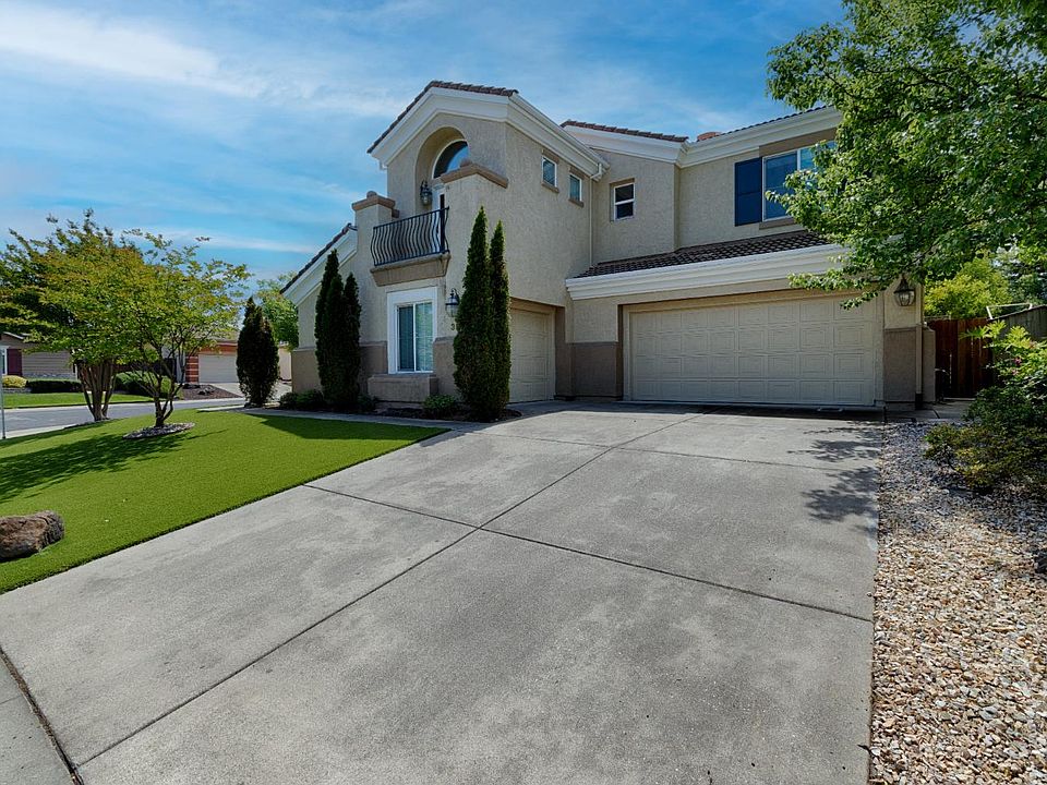 1st image of 301 Marie Ct