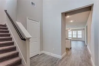 921 Waterview Dr — Photo 16