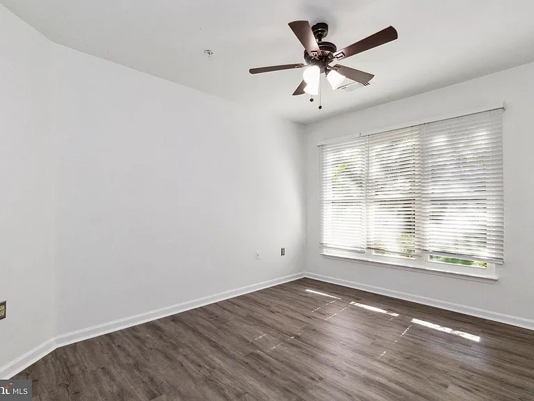 12915 Alton Sq #114 — Photo 21