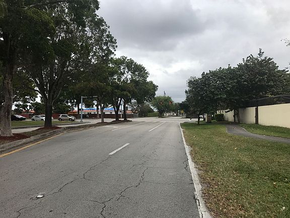 5th image of 13744 Kendale Lakes Dr