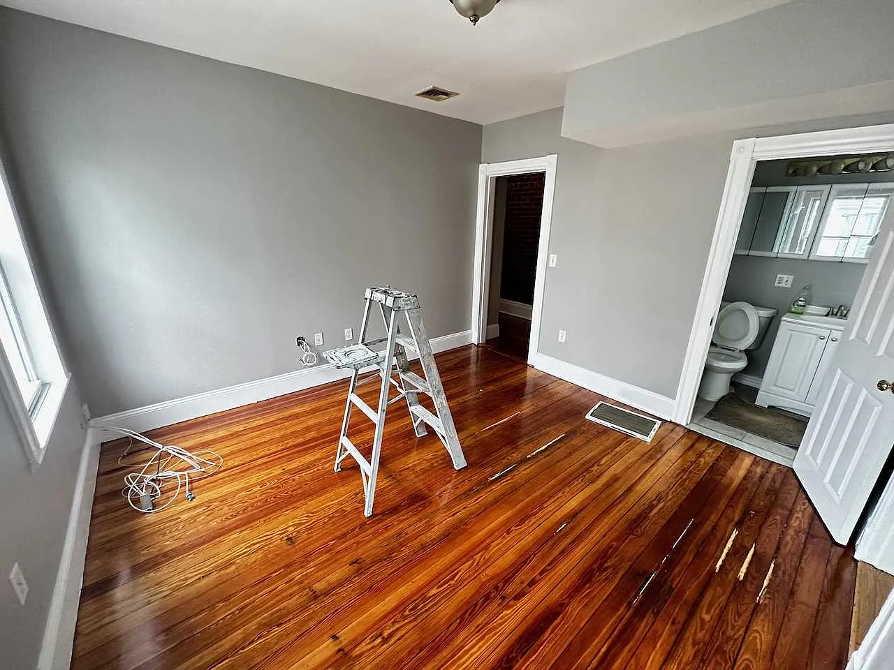4 bed, 1.5 bath, $3,900 — Photo 3