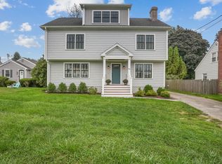 687 Stillson Rd, Fairfield, CT 06824