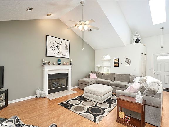 5th image of 251 Westberry Cir