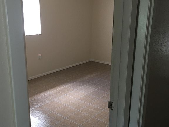 3rd image of 1407 W 14th St
