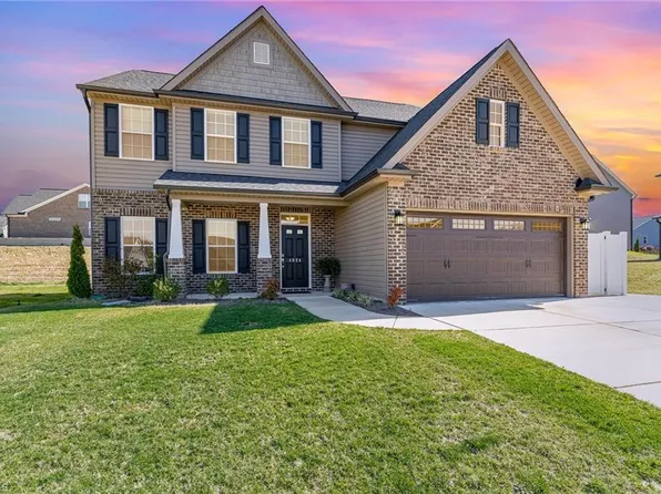 4024 Brayden Dr, High Point, NC 27265
