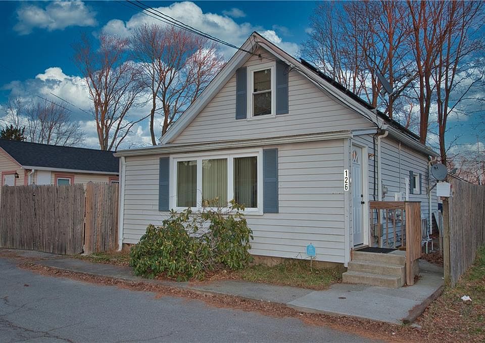 126 Uncas St, Warwick, RI 02889 Zillow