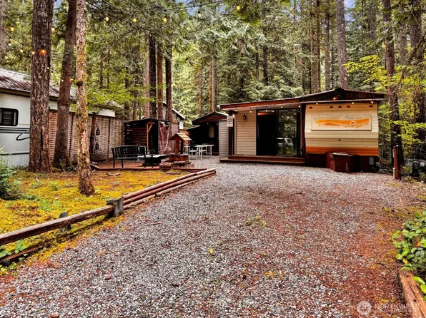 101 3 Sunset Circle, Deming, WA 98244