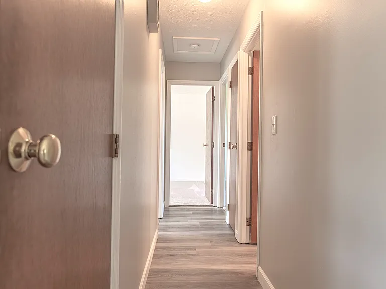 1047 Alpine Ct — Photo 8