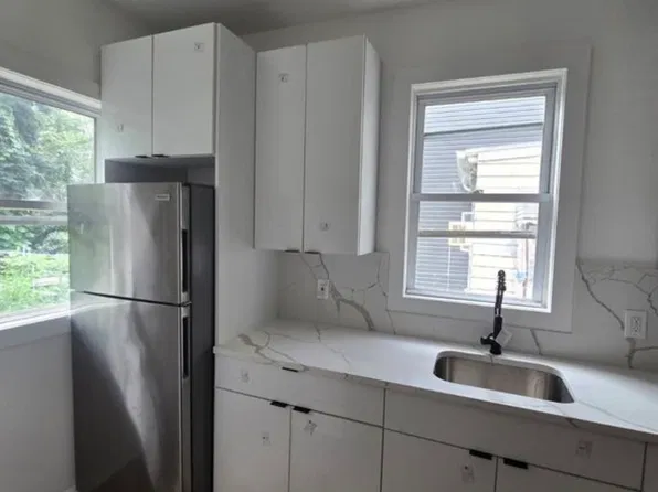 91 Stevens Ave, Jersey City, NJ