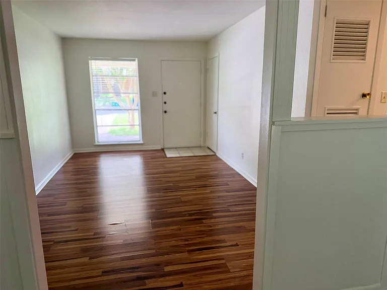 5510 Delwood Dr — Photo 4