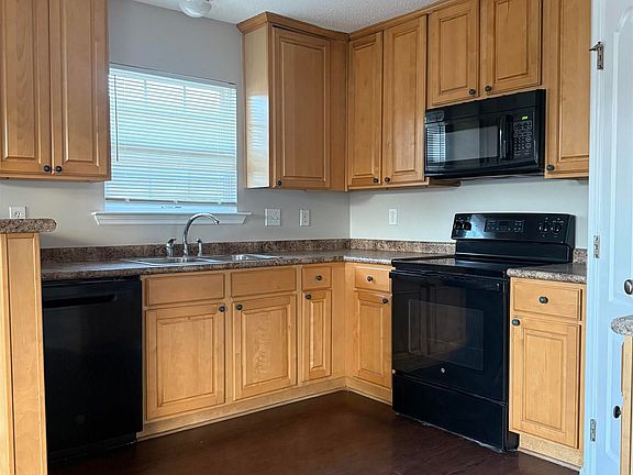 4th image of 15835 Mary Shell Dr