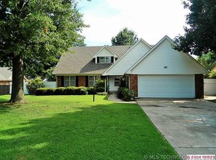 705 W Roanoke Pl, Broken Arrow, OK 74011