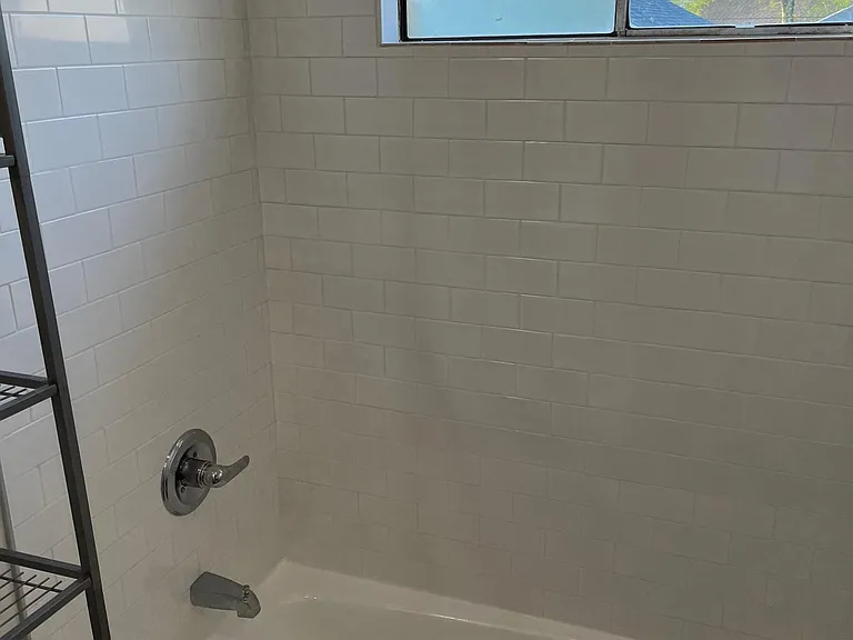 519 Constantinople St #B — Photo 12