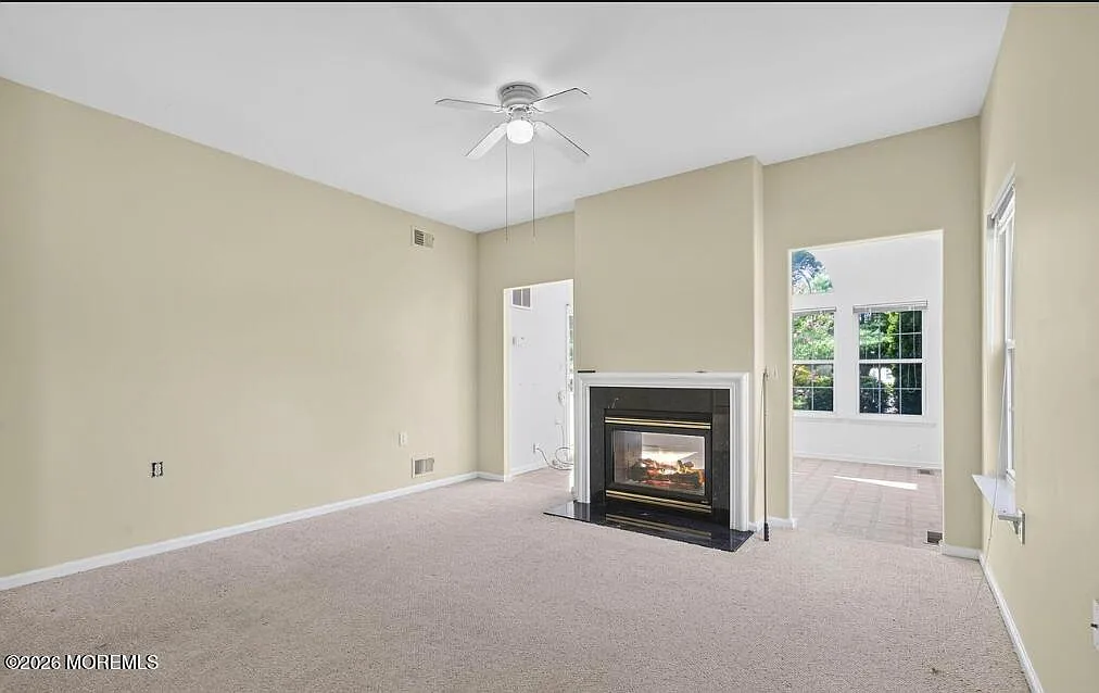 2 bed, 1678 sqft, $2,159 — Photo 4