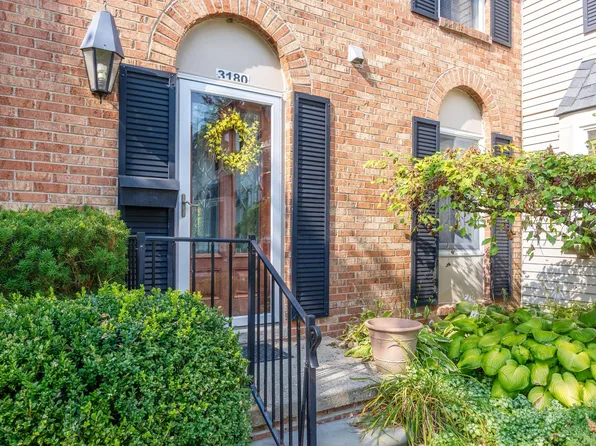 3180 Bolgos Cir, Ann Arbor, MI 48105