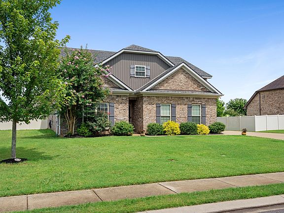 3rd image of 3019 Firerock Dr