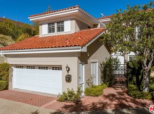 2208 Canyonback Rd, Los Angeles, CA 90049