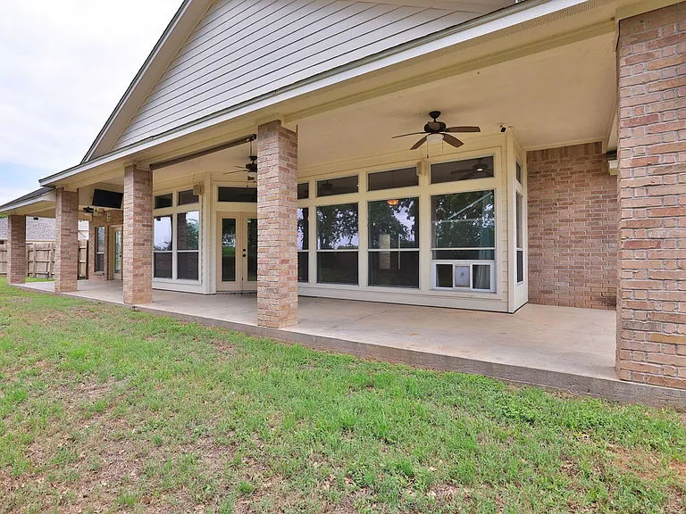 105 Lawrence Marshall Dr — Photo 33