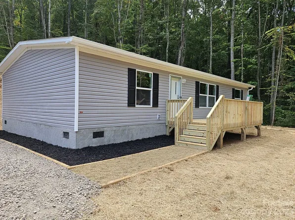 13 Shirleys Way, Leicester, NC 28748