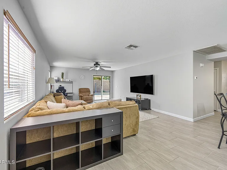 45023 W Miramar Rd — Photo 8
