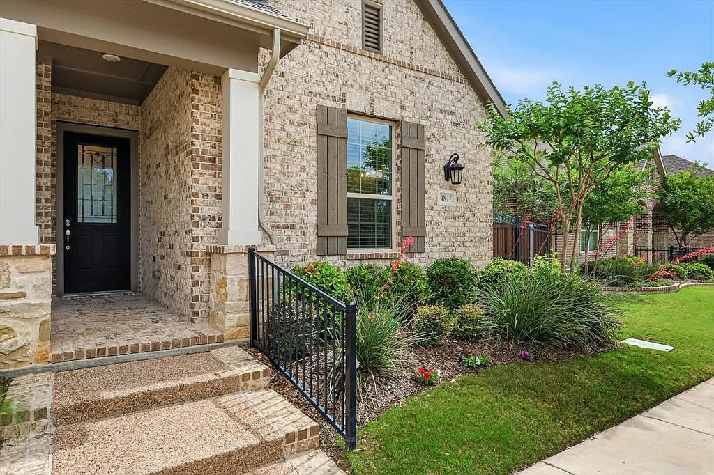 2 bed, 2.0 bath, 2264 sqft, $3,500 — Photo 3