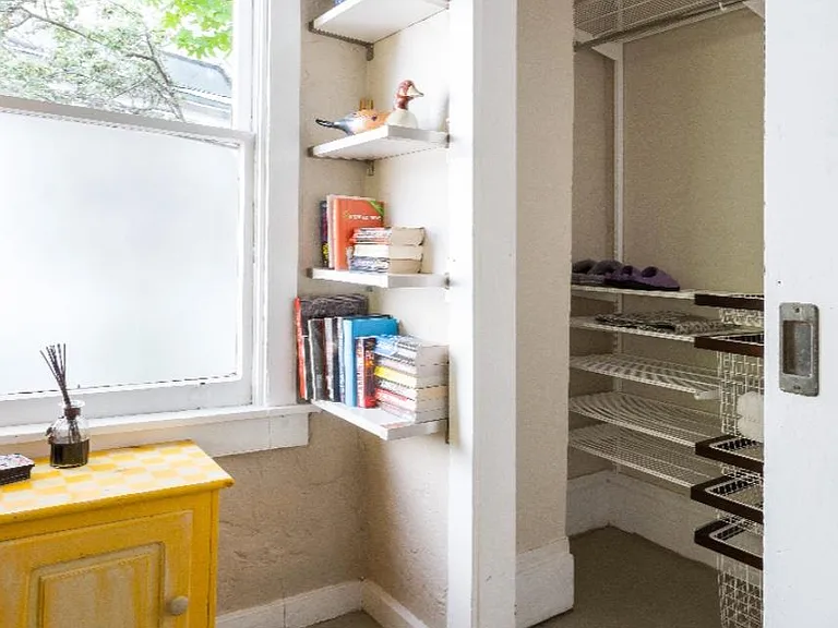 254 Throckmorton Ave #D — Photo 3