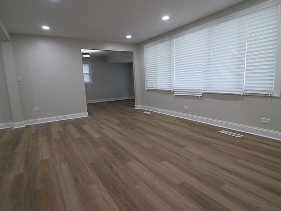 3rd image of 18310 Anthony Ave