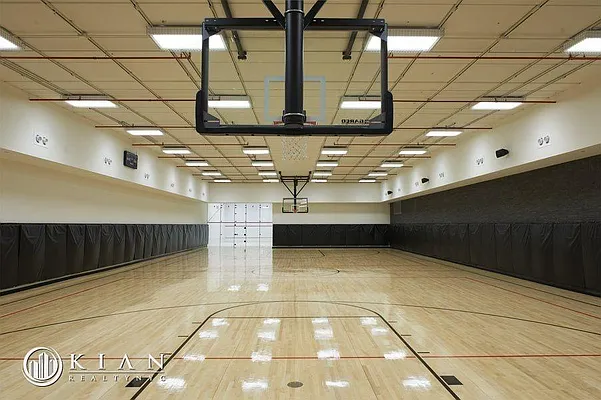 Rented by Kian Realty | media 43