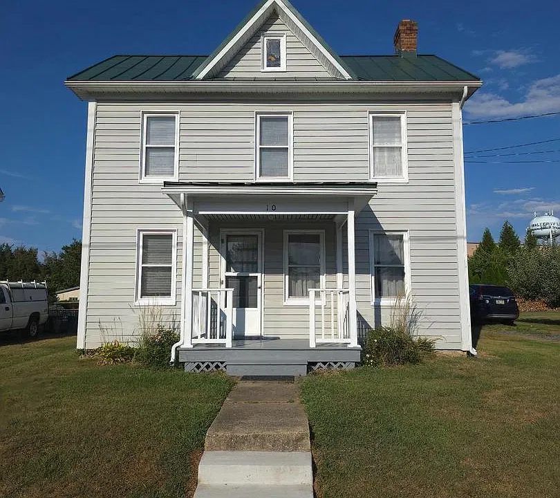 10 Maple Ave
