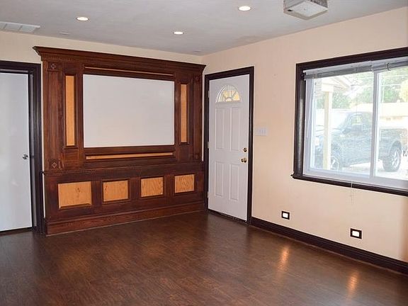 2nd image of 3616 W Bay Ave