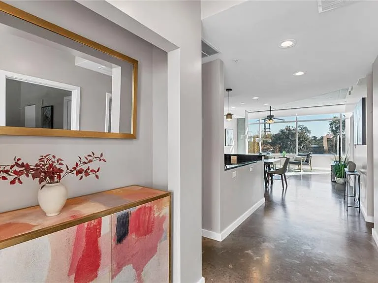 525 E Jackson St #405 — Photo 18