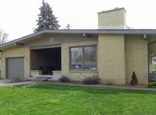 516 6th St, Waunakee, WI 53597