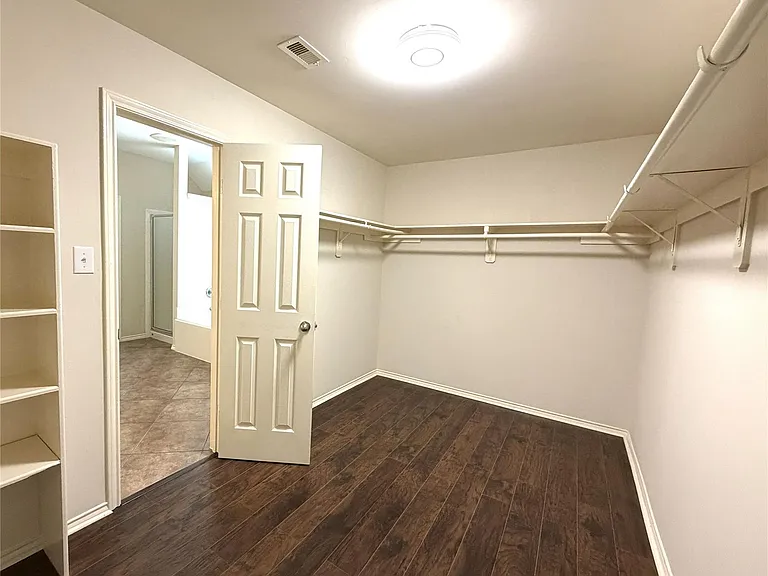 1707 Magnolia Lk — Photo 25