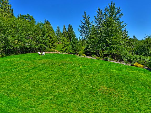 Back yard, room for shop