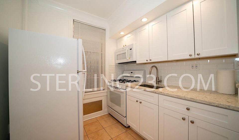 1st image of 18-29 Ditmars Blvd #1B