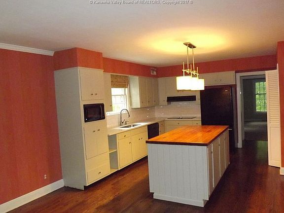 4th image of 1214 Williamsburg Way