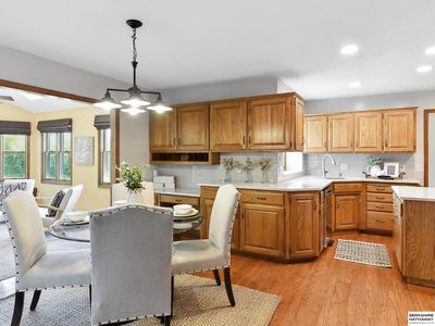 805 Valentine Ln, Papillion, NE, 68046