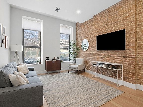 3rd image of 506 E 119th St APT 1
