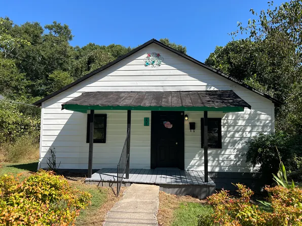 205 Reed St, Laurens, SC 29360