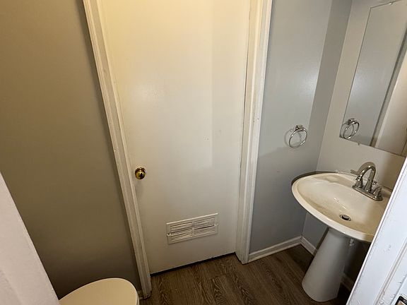 4th image of 2100 S 1st Ave APT 2B
