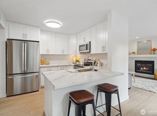 9800 Roosevelt Way NE APT 14, Seattle, WA 98115