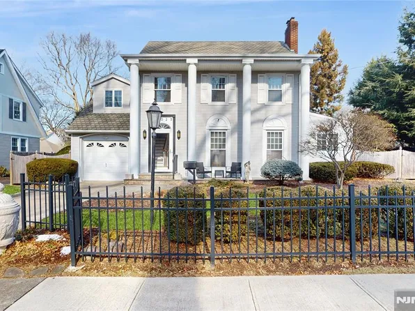 102 James St, Westwood, NJ 07675