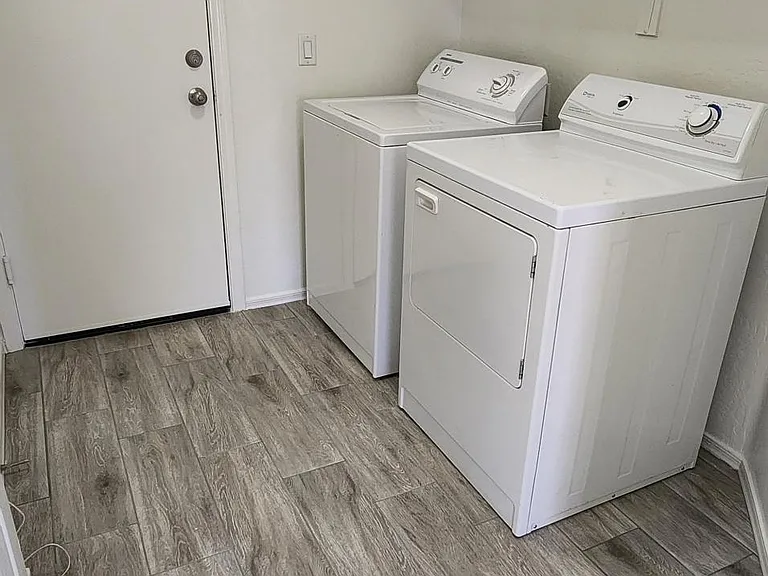 513 E Jasper Dr — Photo 11