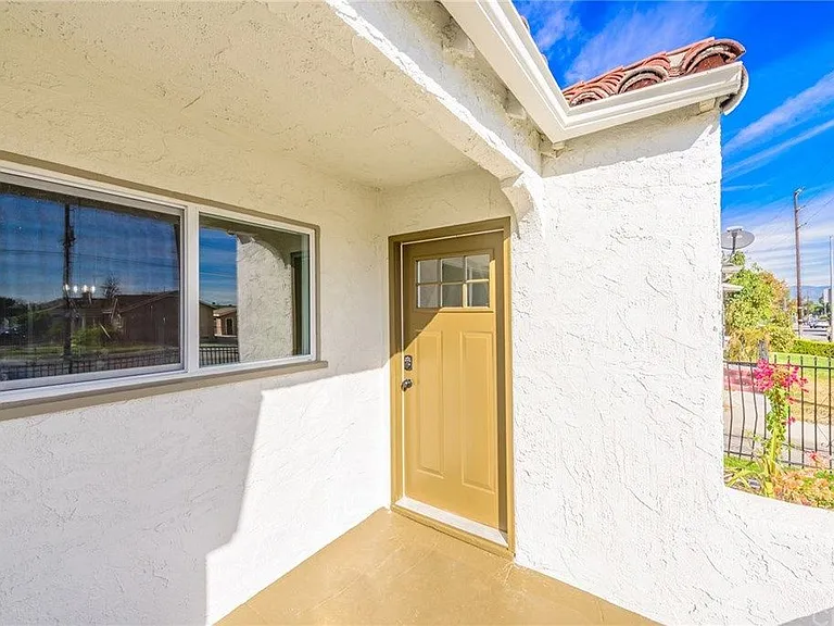 7727 S Normandie Ave — Photo 22